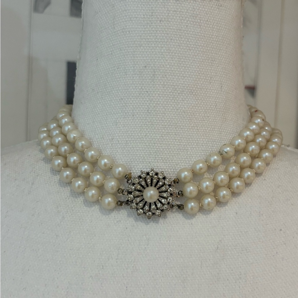 Vintage triple strand Pearl Choker Necklace